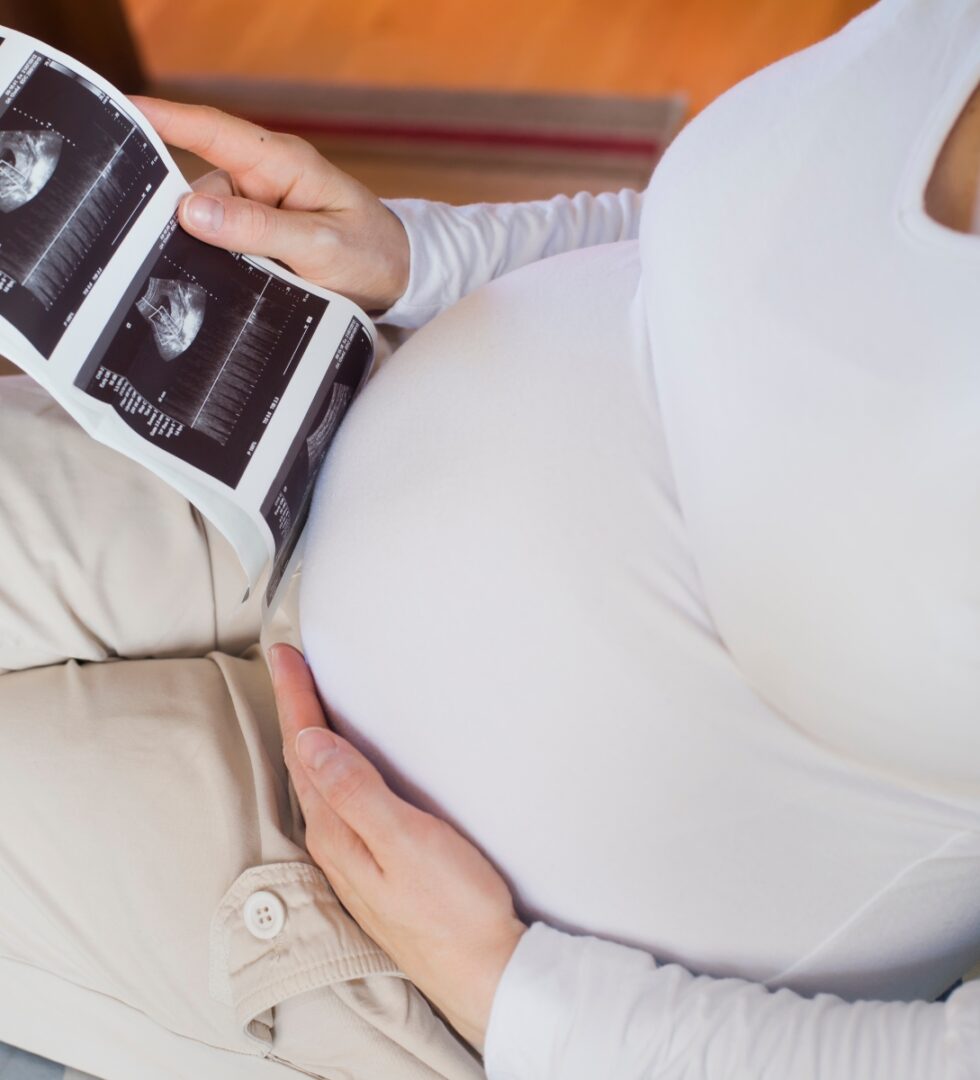 Cover - Pregnancy ultrasound images